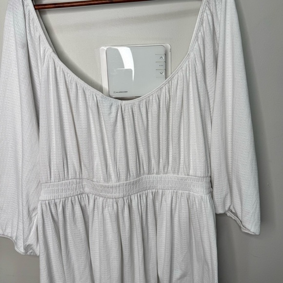 Torrid Textured Jersey White Smocked Waist Top Size 3x Neutral Minimalist - Picture 13 of 16